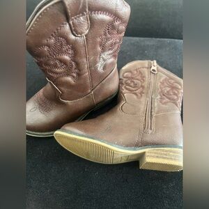 Girl’s cat & jack western boots